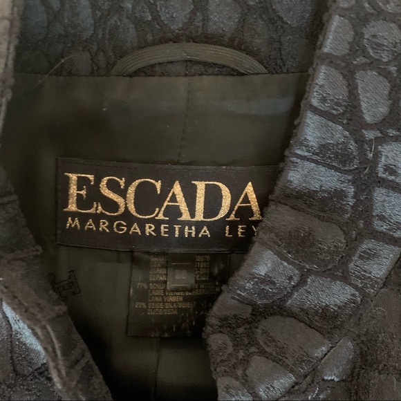 Escada Black and Green Croc Print Suit - Picture 3 of 6